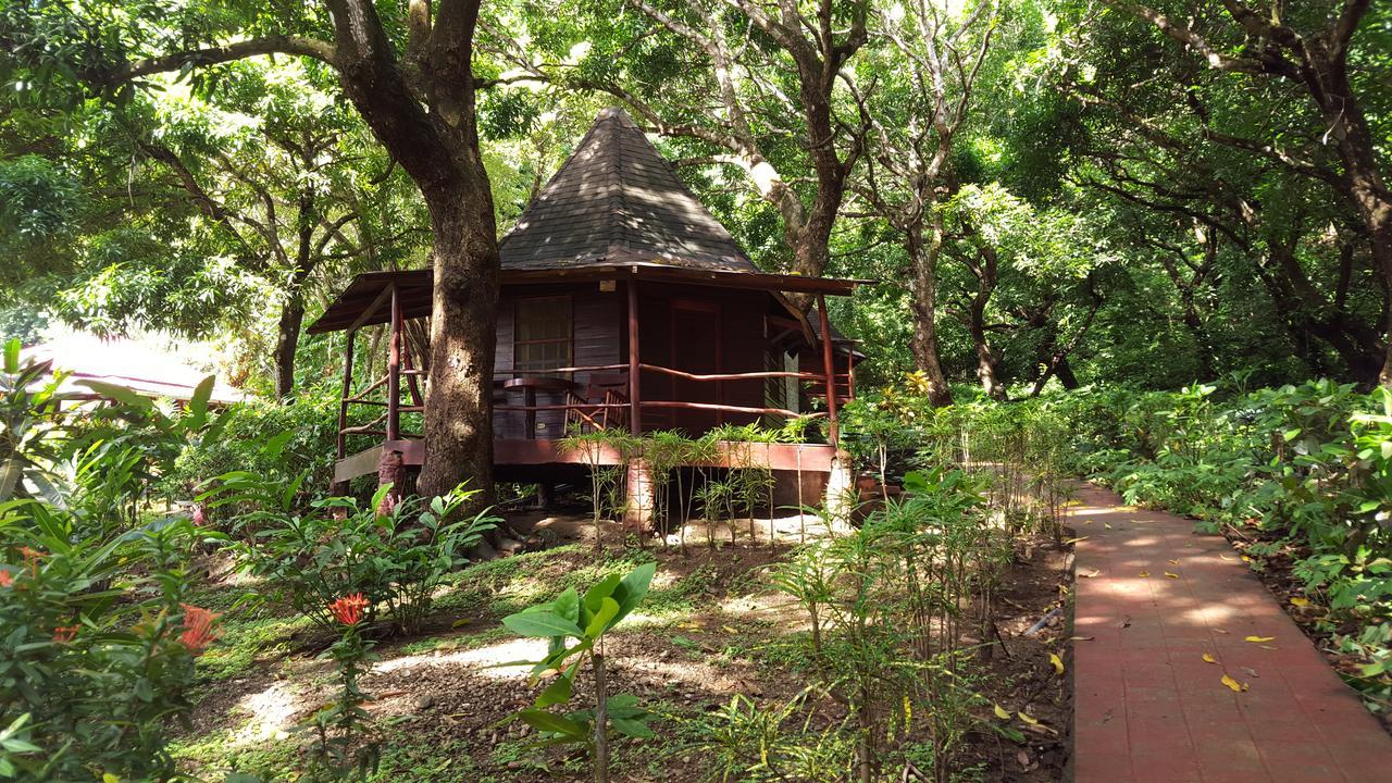 Hotel Los Mangos Montezuma Exteriör bild