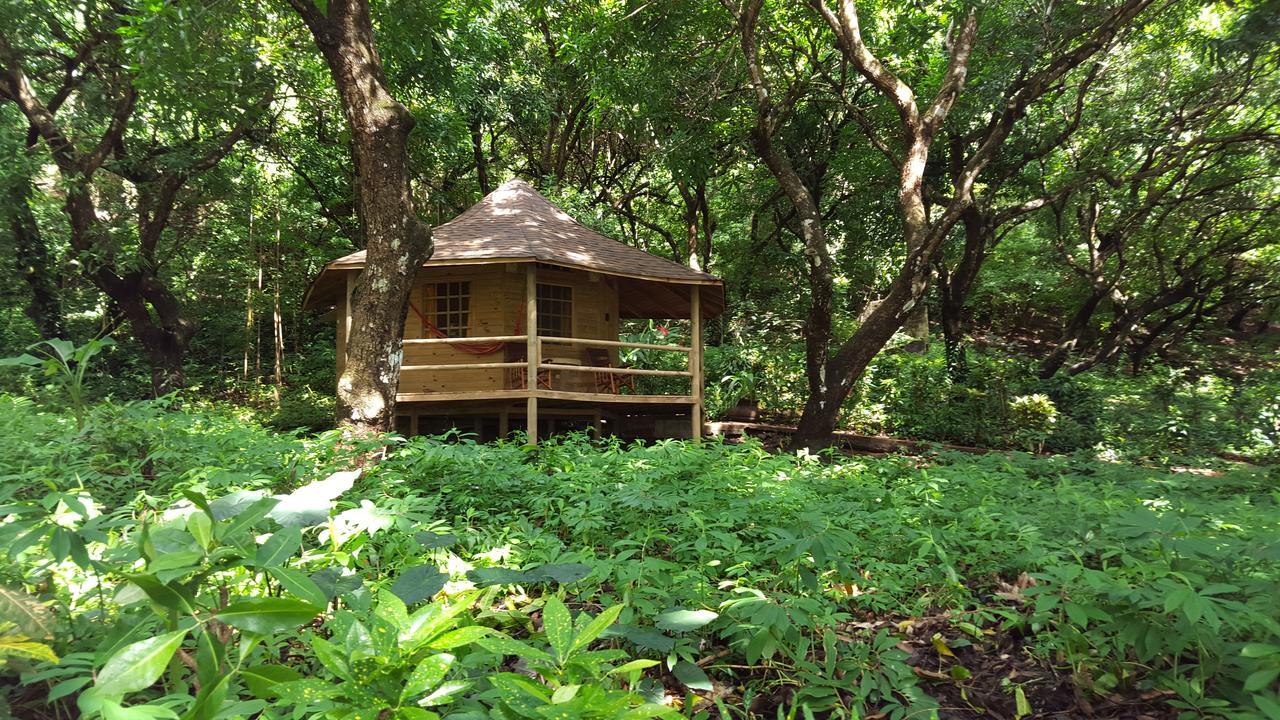 Hotel Los Mangos Montezuma Exteriör bild